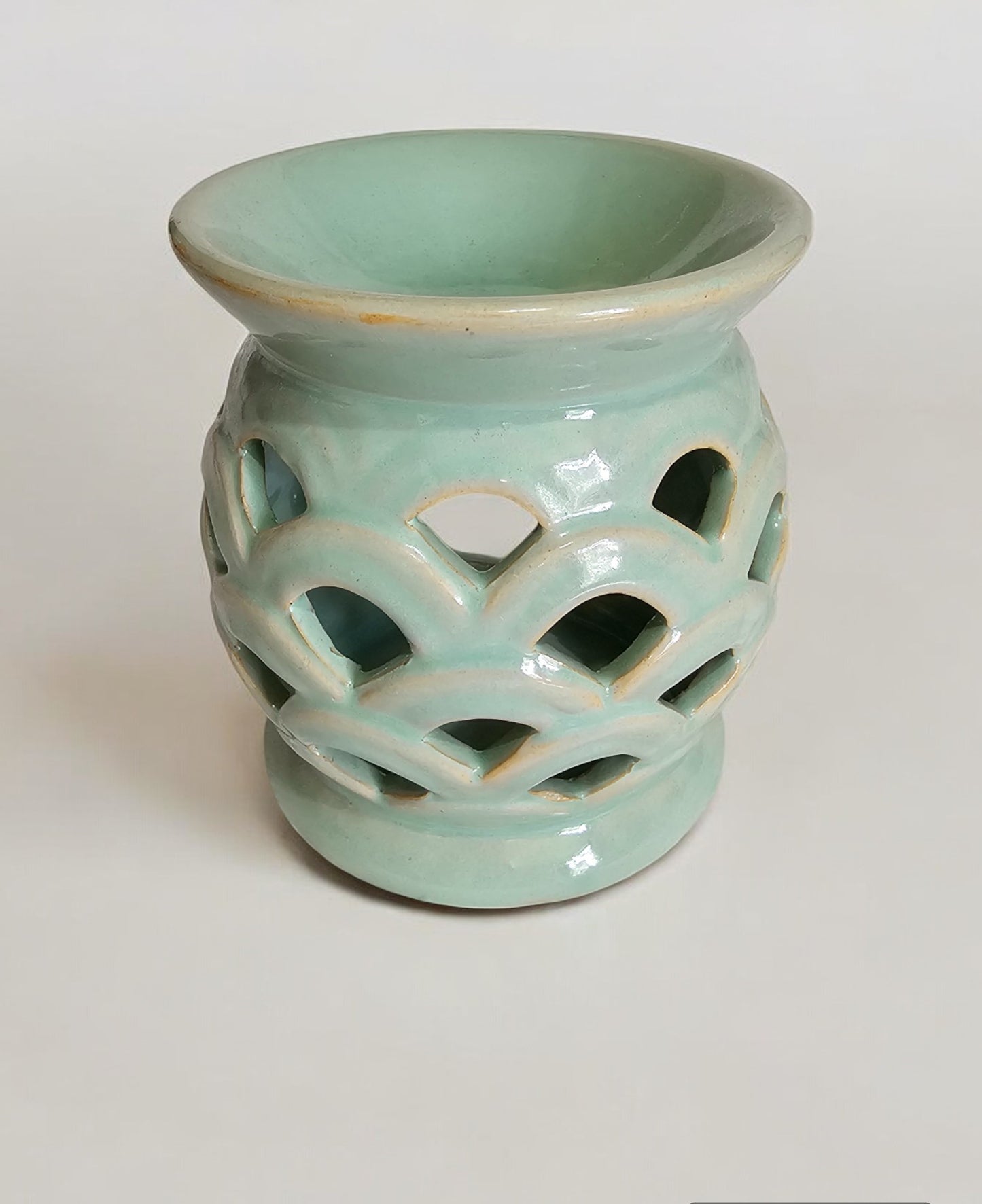 Oil Burner Eden Scallop Cut Ceramic